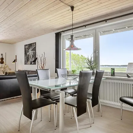 In With House Sea View * Roslev